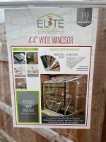 ELITE Greenhouse Windsor 6'6 x 4'4. On display